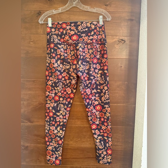 NWOT Beyond Yoga leggings - Picture 5 of 6